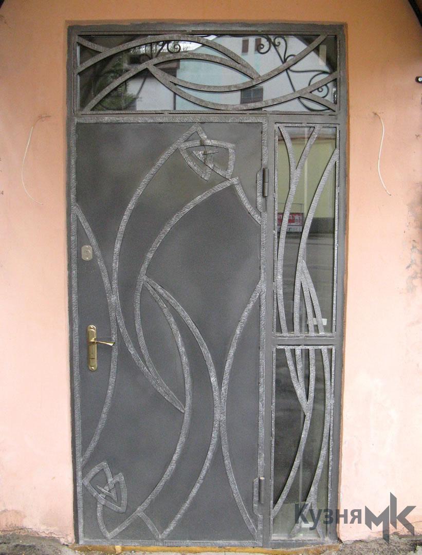 Ковані двері в будинок